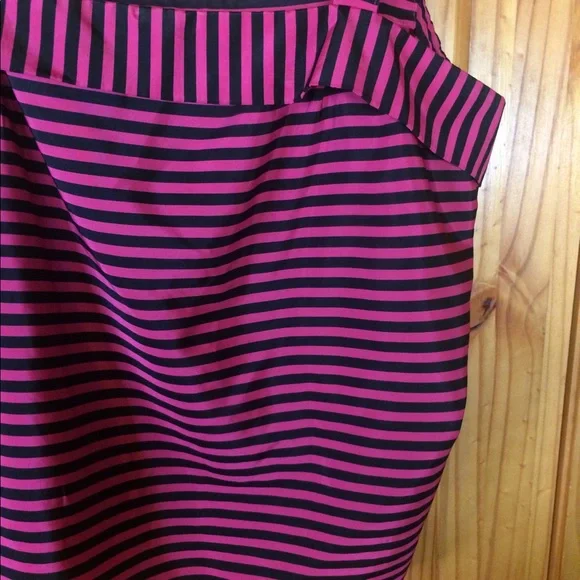 Fun 90’s Kasper Crop Top - Picture 3 of 6